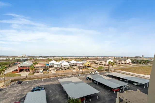 $279,999 | 4242 Gulfbreeze Boulevard, Unit 605, Corpus Christi, TX 78402