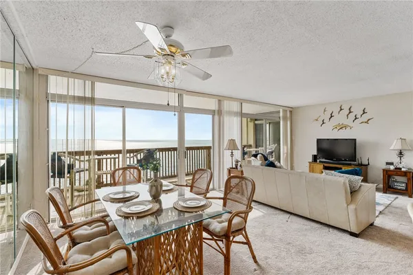 $269,900 | 4242 Gulfbreeze Boulevard, Unit 605, Corpus Christi, TX 78402