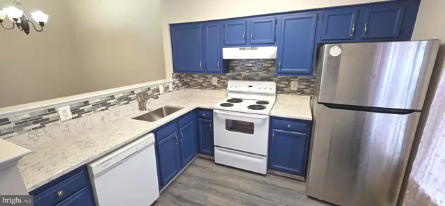 $1,950 | 9381 Scarlet Oak Drive, Manassas, VA 20110