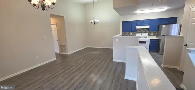 $1,950 | 9381 Scarlet Oak Drive, Manassas, VA 20110