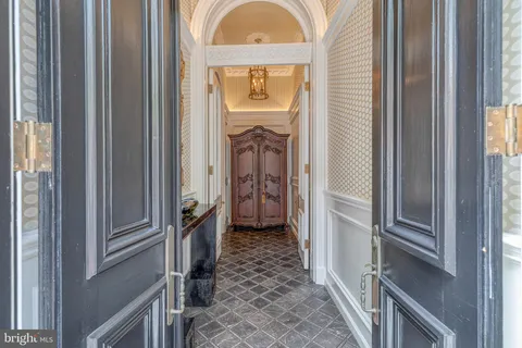 a view of a entryway door of the house