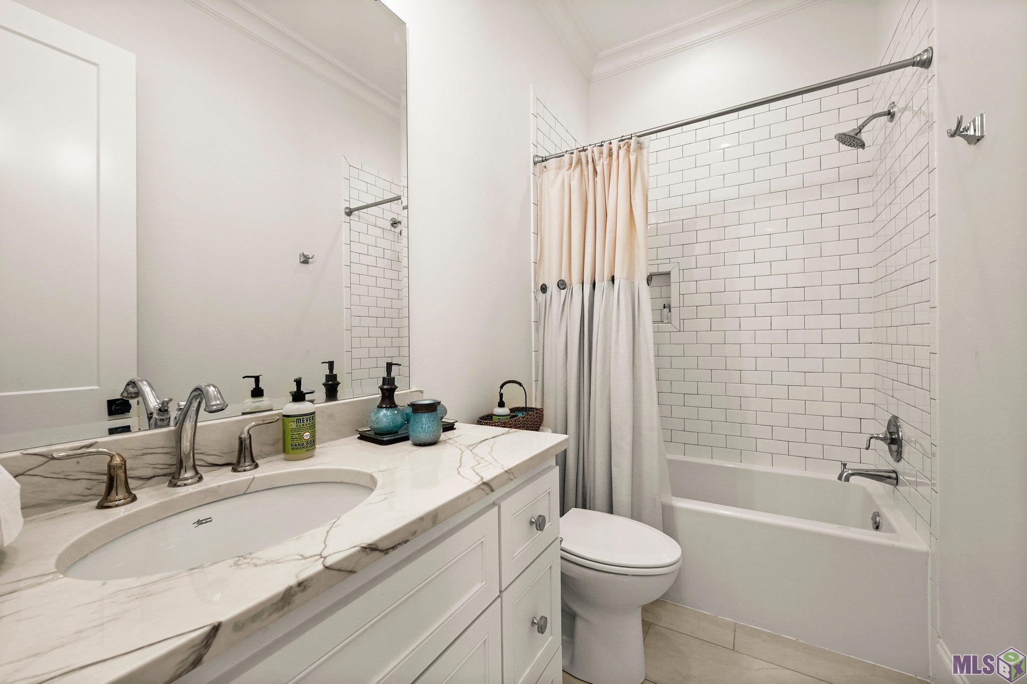 8343 Hattic Street St. George, LA 70817 - Photo 27 of 48 En suite bath