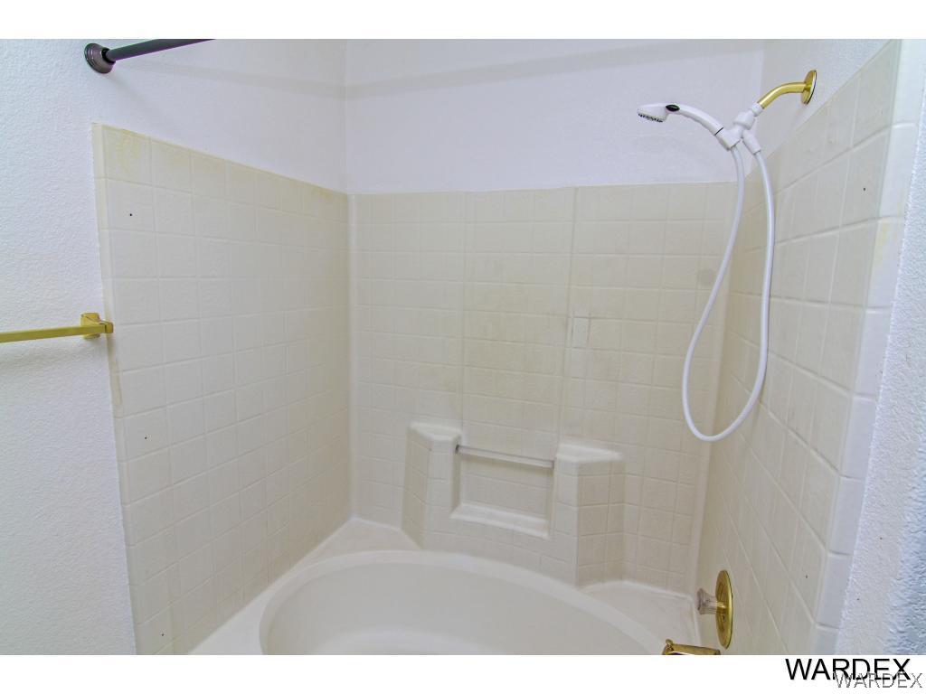 3655 San Pedro Road Golden Valley, AZ 86413 - Photo 18 of 21 Master Bath