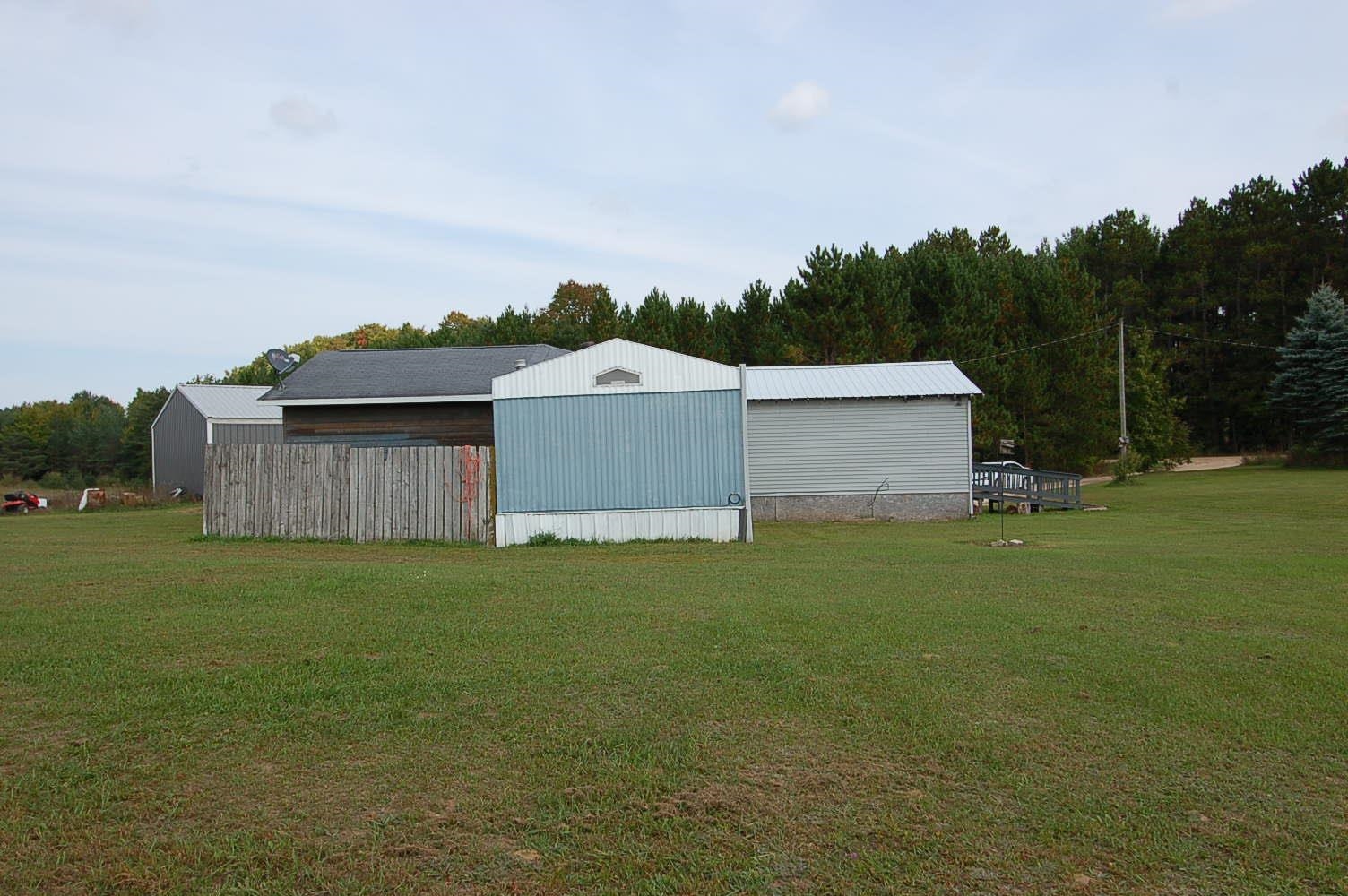 11669 North 5 1/2 Road Buckley, MI 49620 - Photo 27 of 33 1915981-26.JPG