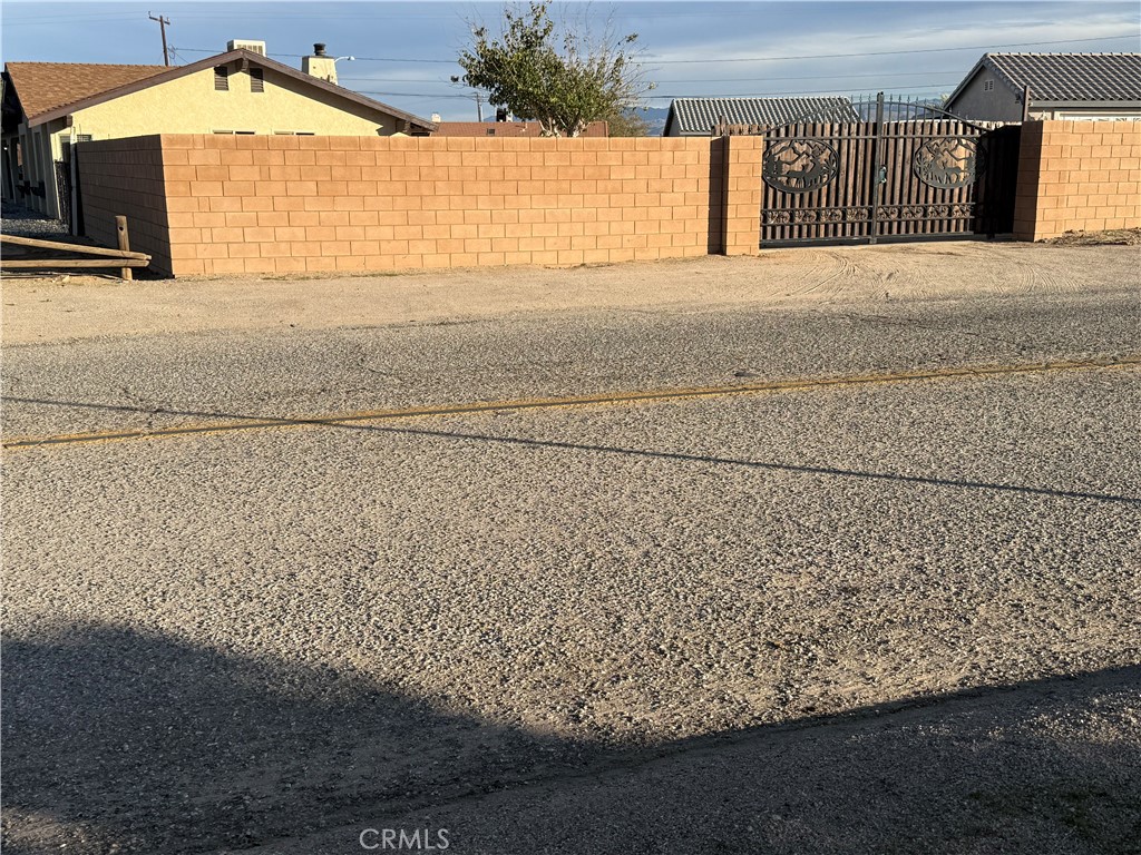 15137 Luna Road Victorville, CA 92392 - Photo 14 of 20 a view of a terrace