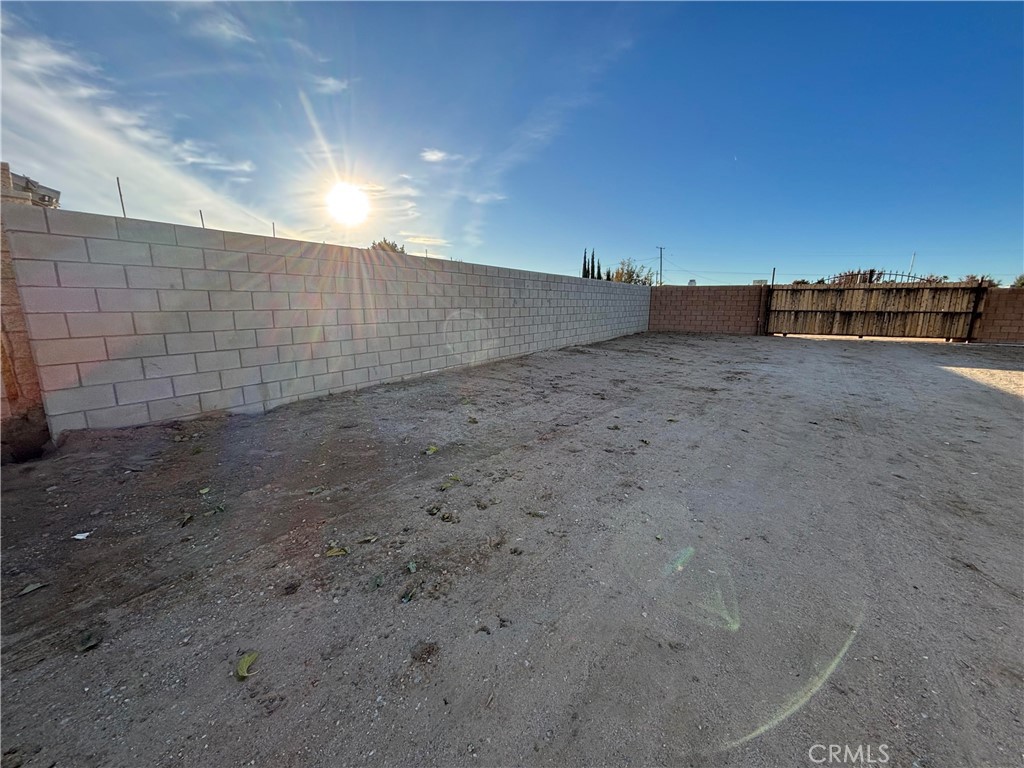 15137 Luna Road Victorville, CA 92392 - Photo 19 of 20 a view of outdoor space and parking space