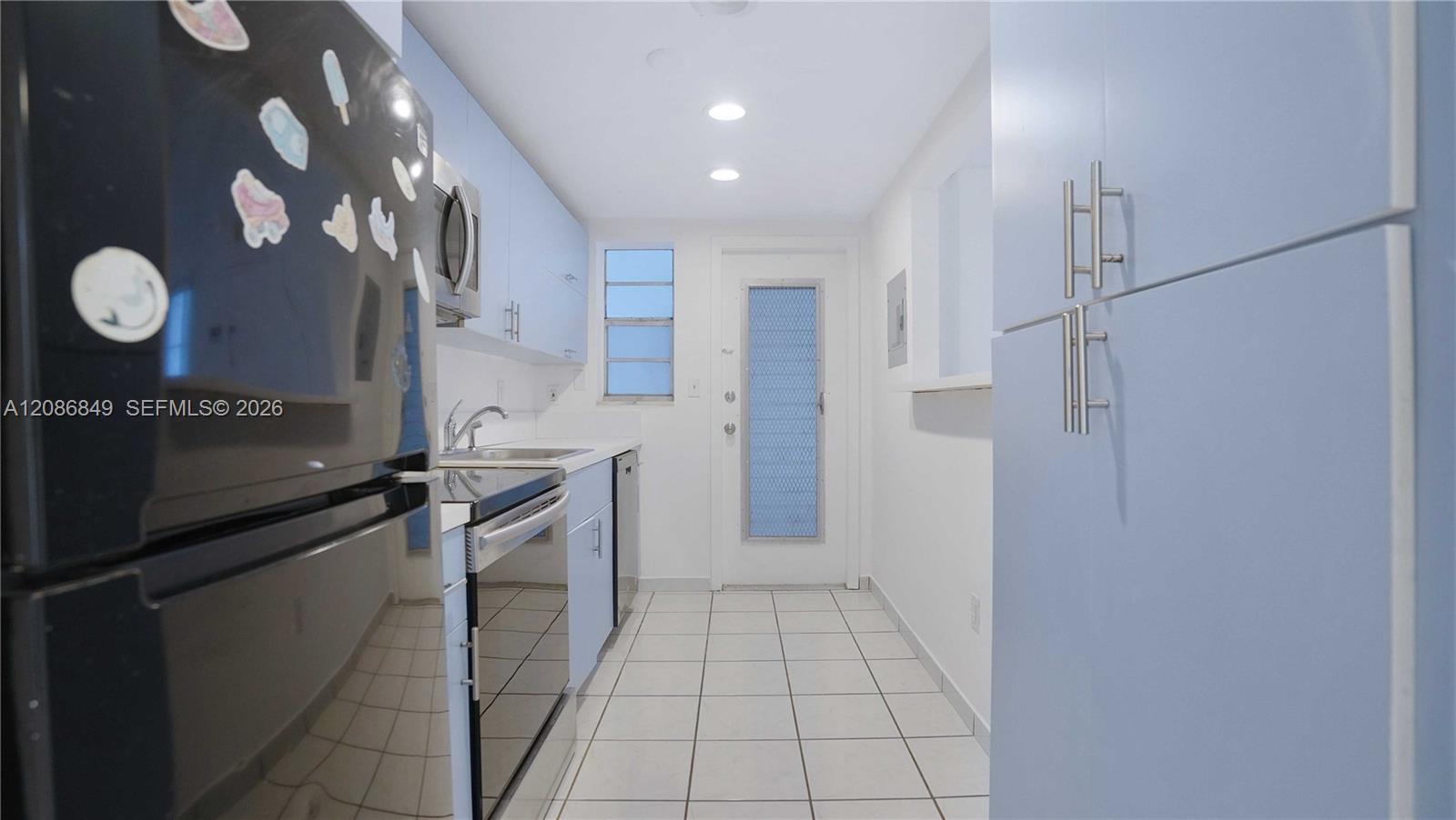 1340 Lincoln Road, Unit 404 Miami Beach, FL 33139 - Photo 17 of 41 Gallery Image 17