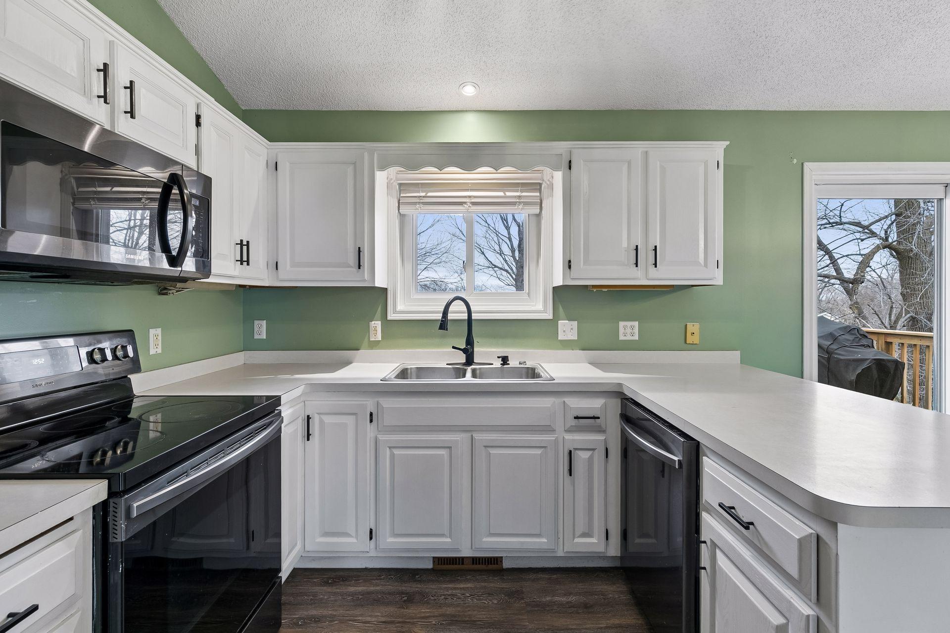 17194 Toronto Avenue Southeast Prior Lake, MN 55372 - Photo 8 of 30