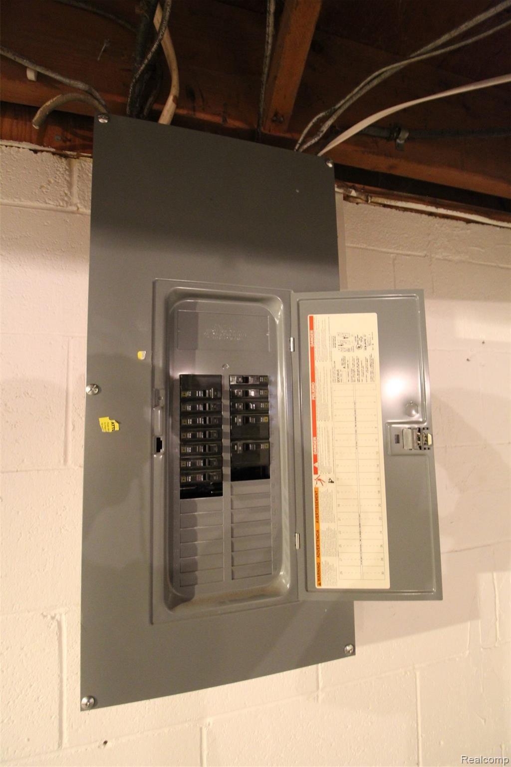 4241 Baker Road Bridgeport, MI 48722 - Photo 25 of 29 IMG_0903.JPG