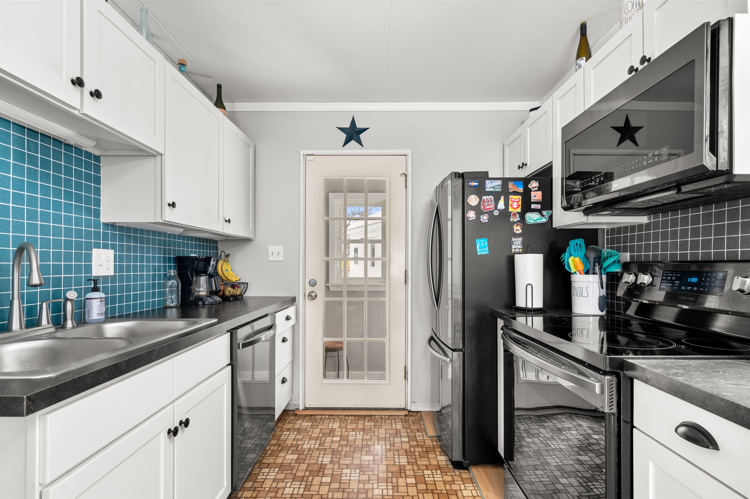 8 Conant Drive Concord, NH 03301 - Photo 4 of 31