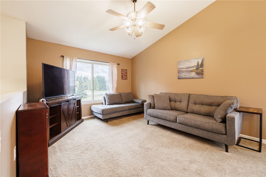 4876 Farnsworth Road Marion, NY 14505 - Photo 12 of 37