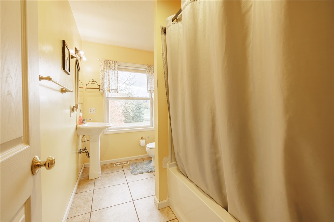 4876 Farnsworth Road Marion, NY 14505 - Photo 16 of 37