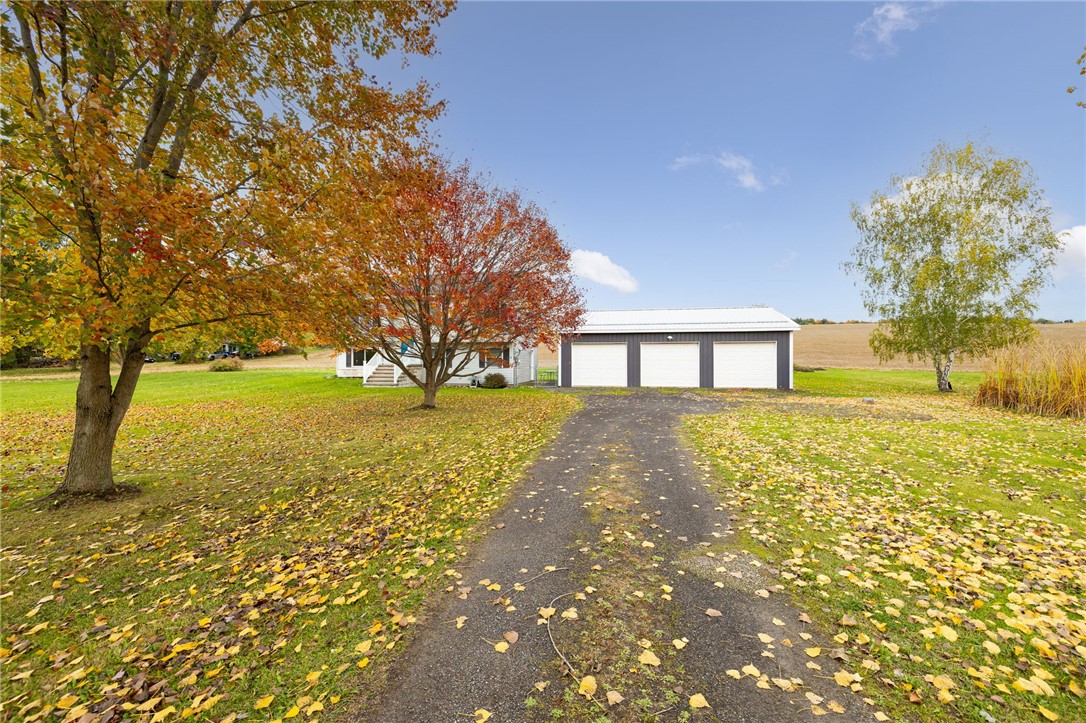 4876 Farnsworth Road Marion, NY 14505 - Photo 3 of 37