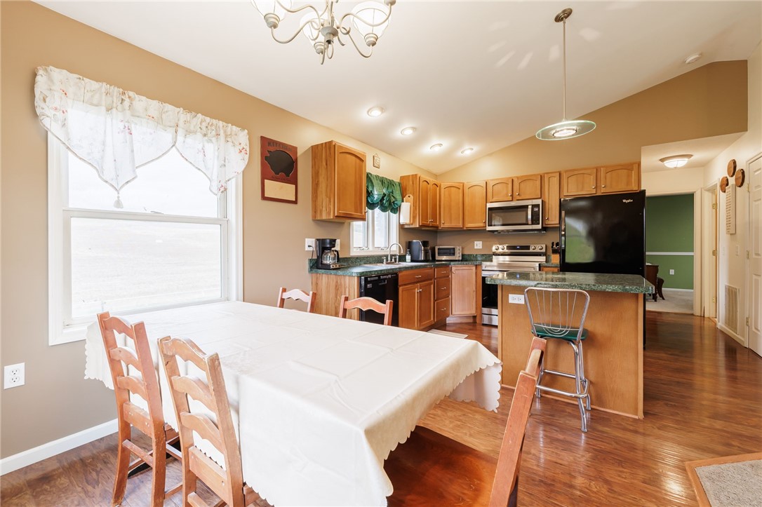 4876 Farnsworth Road Marion, NY 14505 - Photo 8 of 37