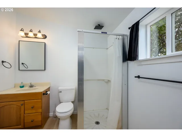 $689,950 | 658 Ryan Heights Lane, Roseburg, OR 97470