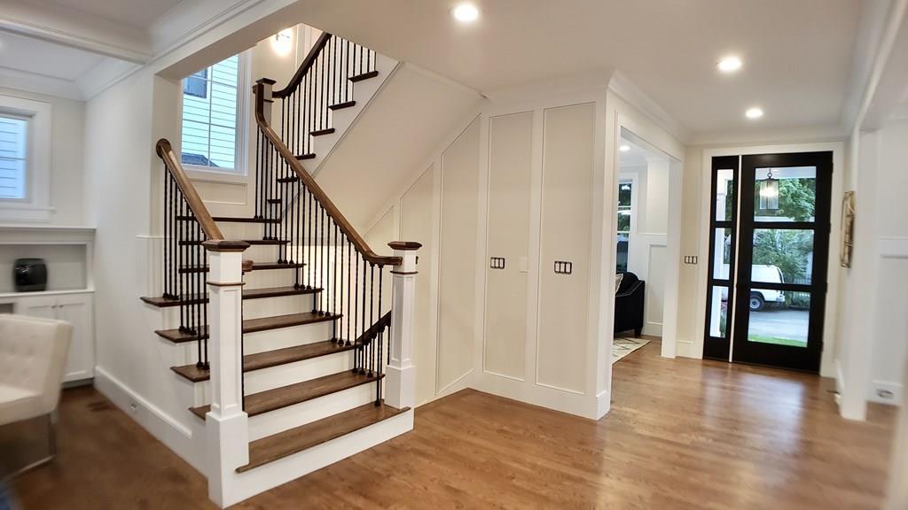 11 Shute Path Newton, MA 02459 - Photo 6 of 13 Gallery Image 6