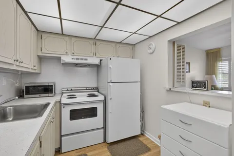 $75,000 | 225 Bedford East, Unit 225, West Palm Beach, FL 33417