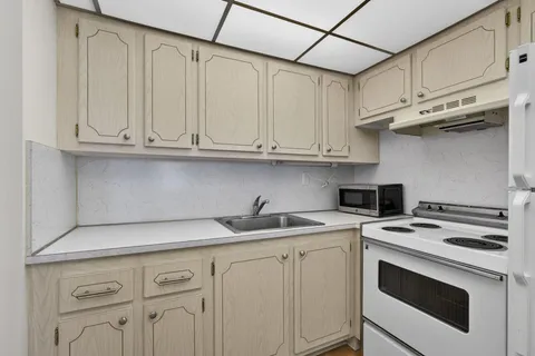 $75,000 | 225 Bedford East, Unit 225, West Palm Beach, FL 33417