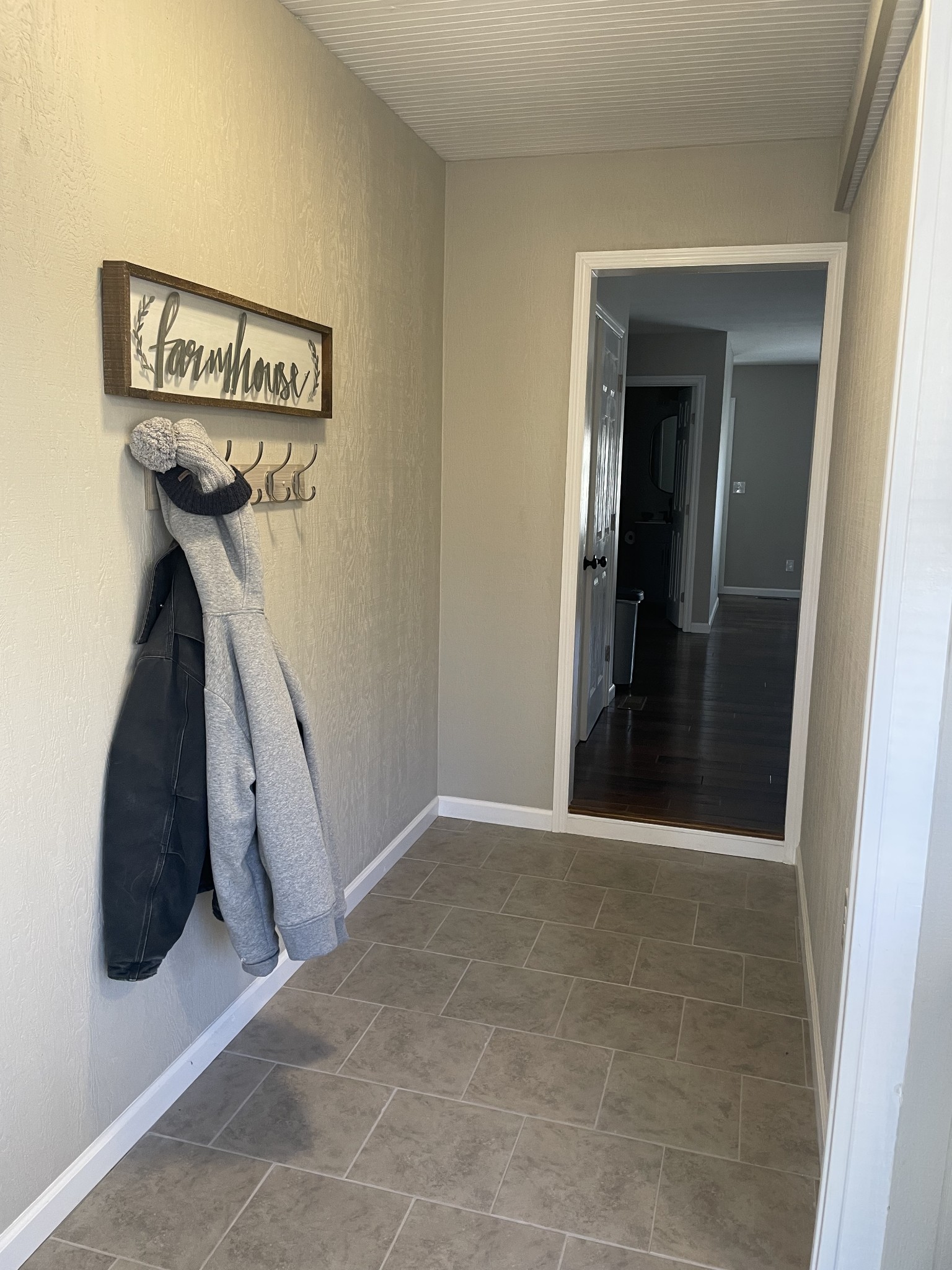 310 Shasteen Ridge Road Lynchburg, TN 37352 - Photo 25 of 36 a view of a hallway with stairs