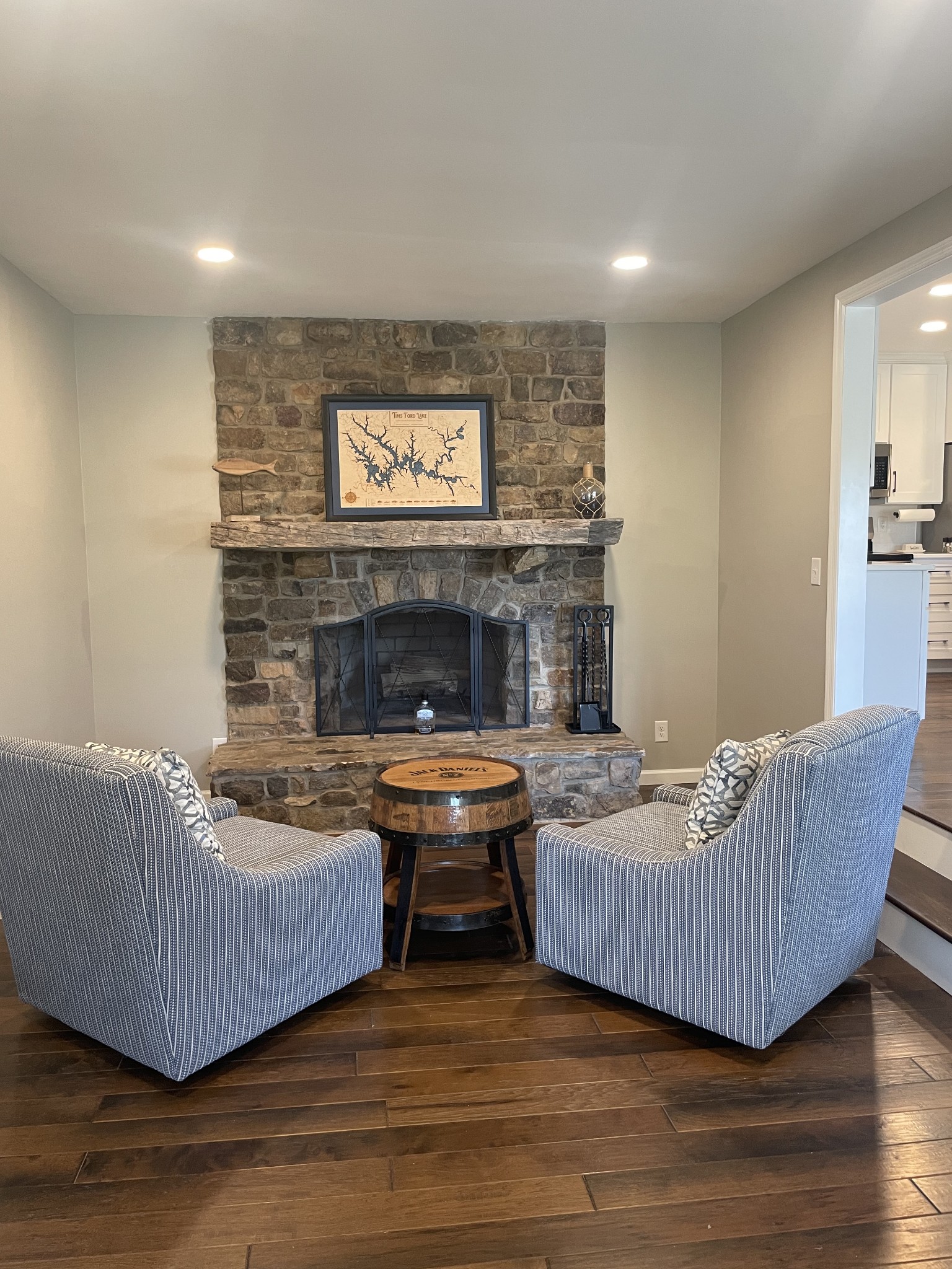 310 Shasteen Ridge Road Lynchburg, TN 37352 - Photo 5 of 36 a living room with furniture and a fireplace