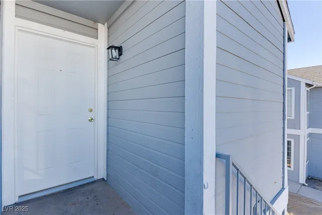 $975 | 4221 Terrestrial Drive, Unit 226, Las Vegas, NV 89115