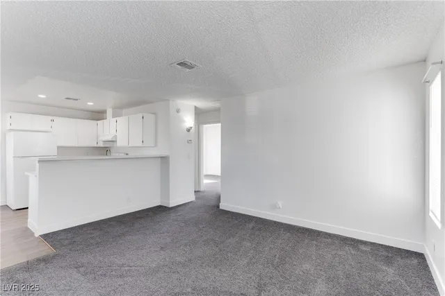 $975 | 4221 Terrestrial Drive, Unit 226, Las Vegas, NV 89115