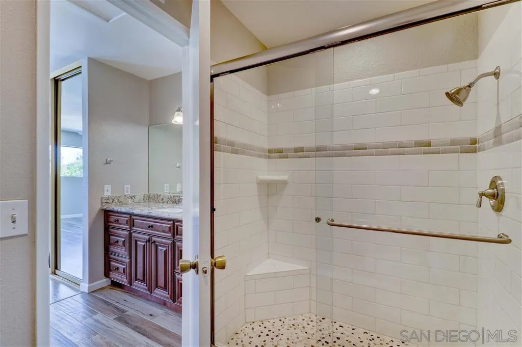 13607 Sycamore Tree Lane Poway, CA 92064 - Photo 8 of 24 Gallery Image 8