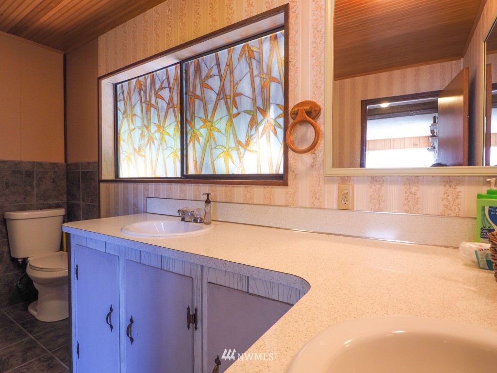 200 Hazel Point Road Quilcene, WA 98376 - Photo 9 of 25 Gallery Image 9