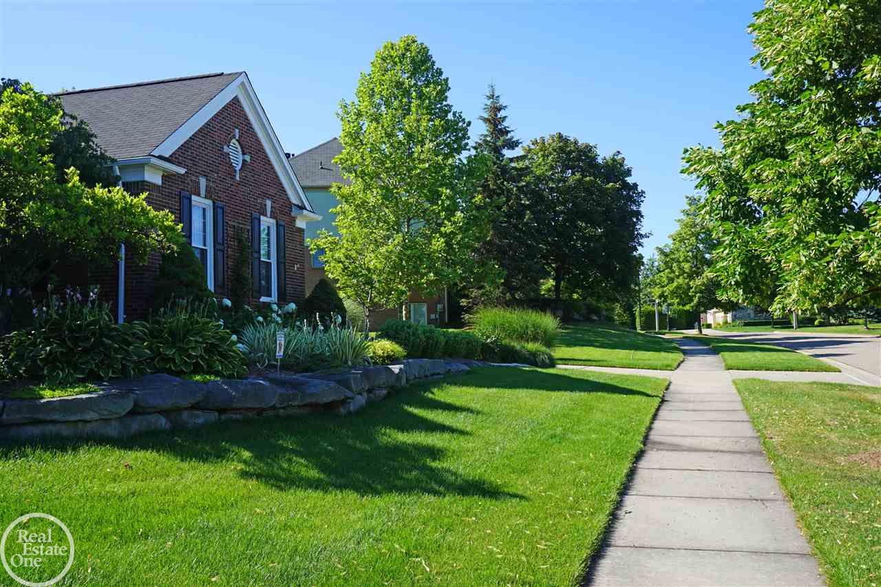 1977 Watson Circle Rochester, MI 48306 - Photo 56 of 60
