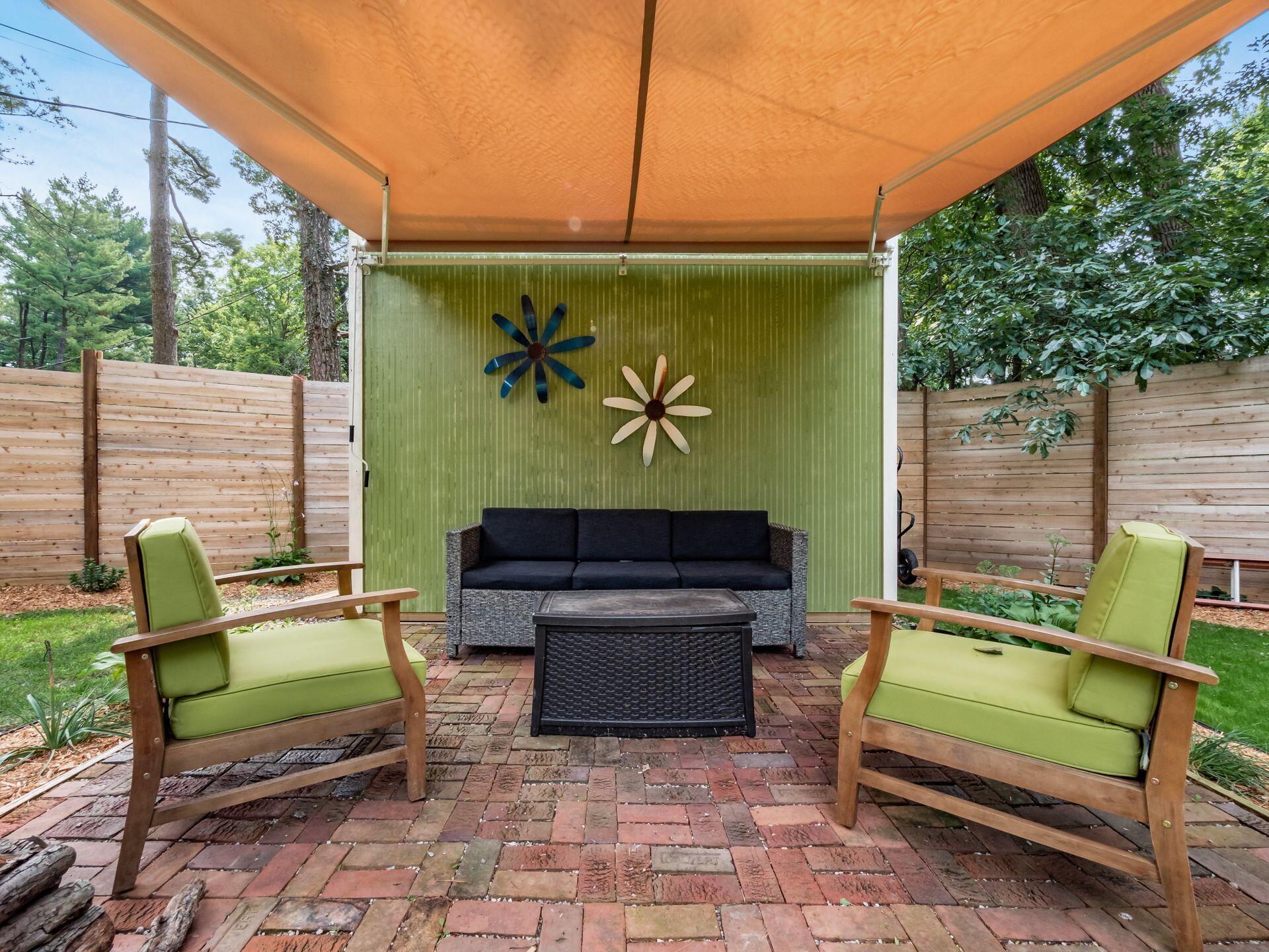 5869 Whitman Road Columbus, OH 43213 - Photo 57 of 65 Pavered Sitting Area