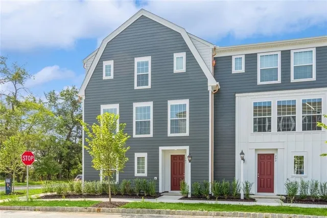 $3,200 | 701 Halcyon Lane, Cranberry Township, PA 16066