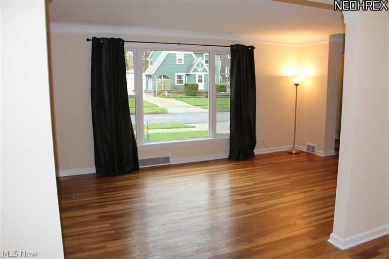 3923 Northampton Road Cleveland, OH 44121 - Photo 10 of 21