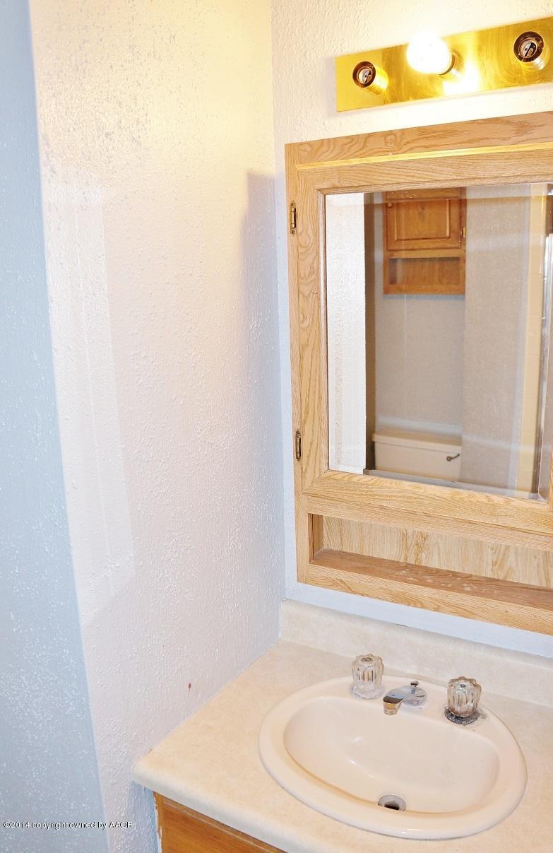 4200 Arden Road Amarillo, TX 79110 - Photo 13 of 15 Master Bathroom