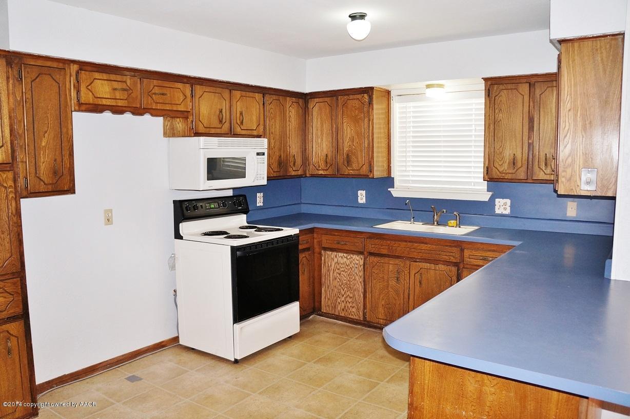 4200 Arden Road Amarillo, TX 79110 - Photo 4 of 15 Kitchen