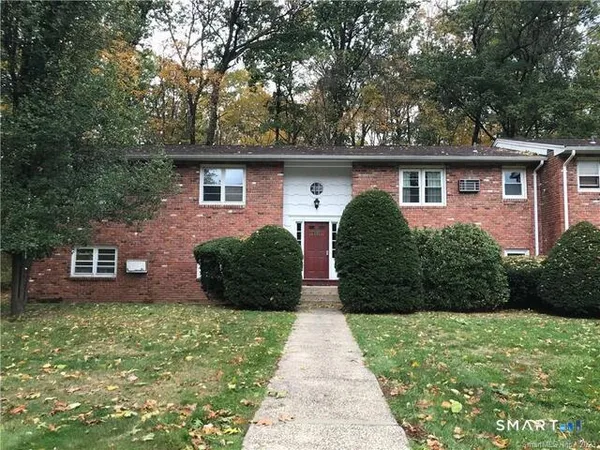 $1,800 | 1123 Waterbury Road, Unit 2A, Cheshire, CT 06410