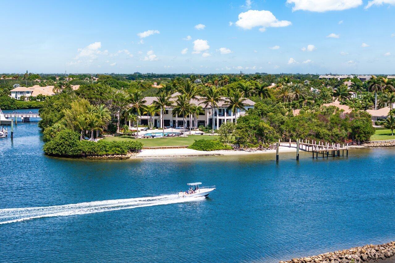 3208 Pilots Point Circle Jupiter, FL 33477 - Photo 5 of 59 Drone 1