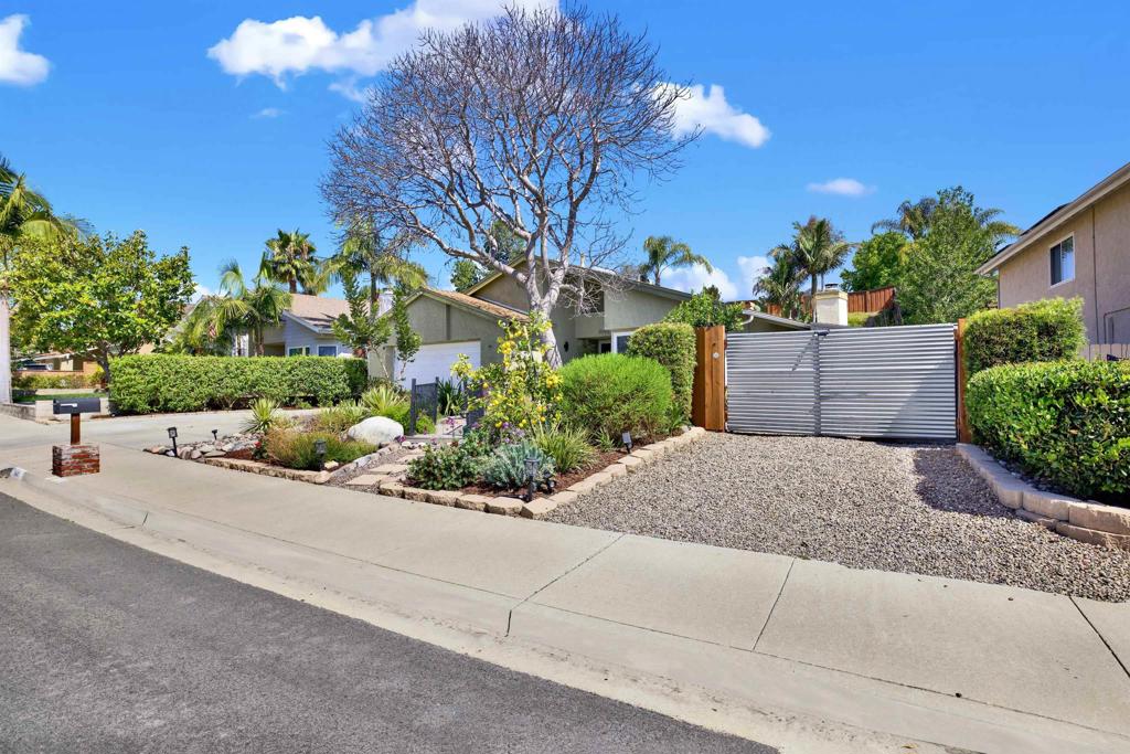 1649 Boulder Creek Road Oceanside, CA 92056 - Photo 5 of 50