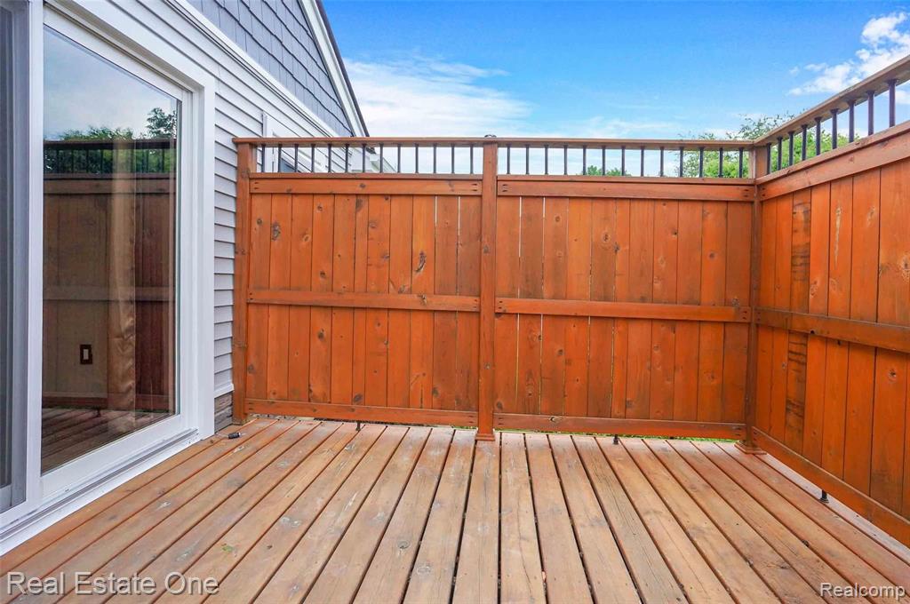 1645 Fielding Drive Rochester Hills, MI 48307 - Photo 29 of 32