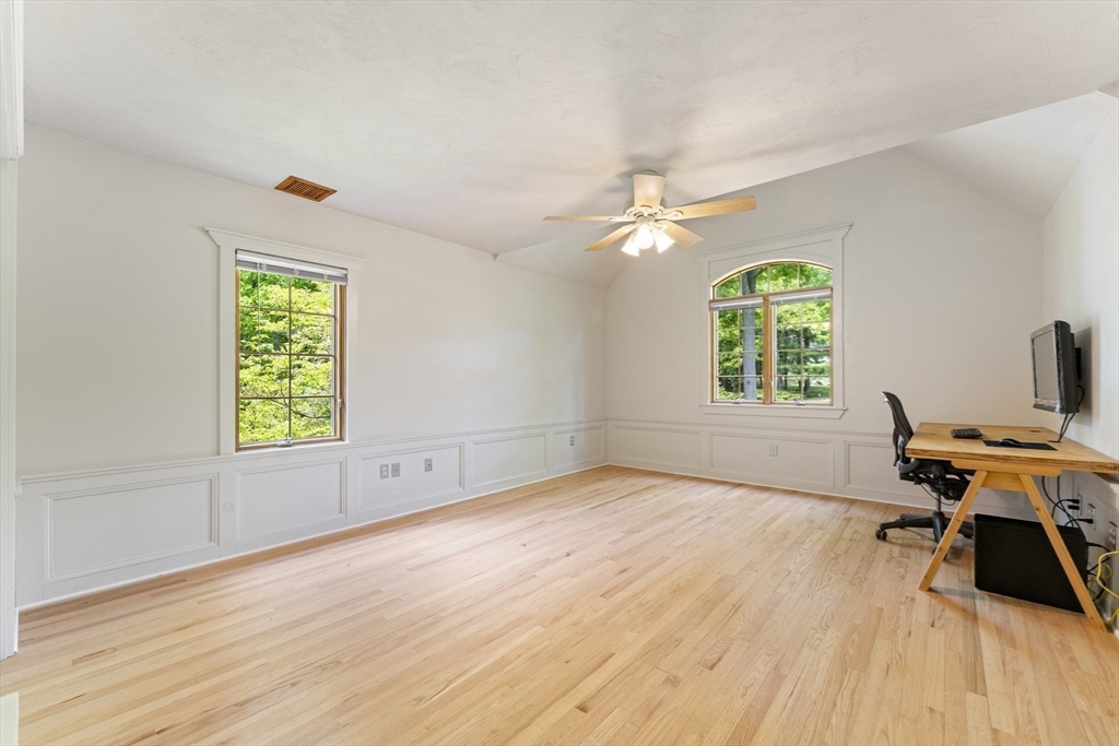 28 Vincent Road Mendon, MA 01756 - Photo 28 of 42
