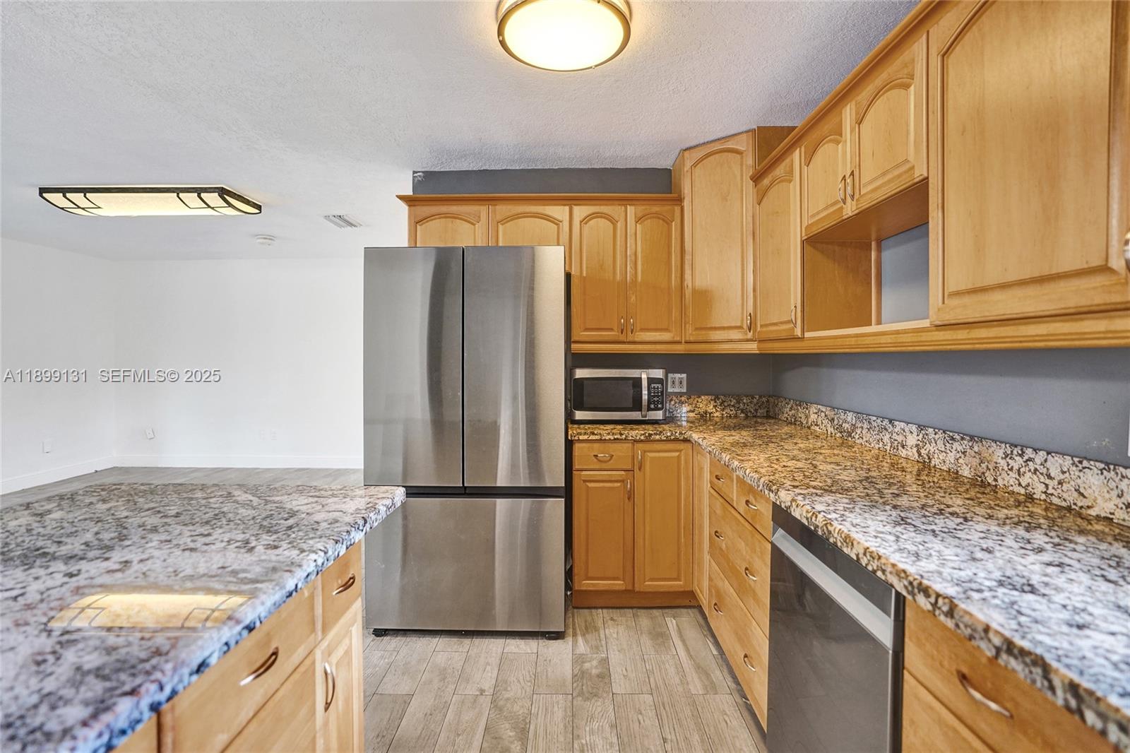 5275 Cleveland Road Delray Beach, FL 33484 - Photo 18 of 58 Gallery Image 18