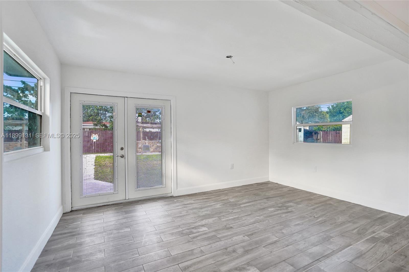 5275 Cleveland Road Delray Beach, FL 33484 - Photo 22 of 58 Gallery Image 22