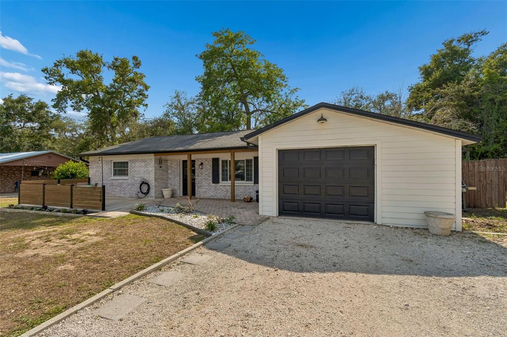 118 Horst Road Brandon, FL 33510 - Photo 4 of 68
