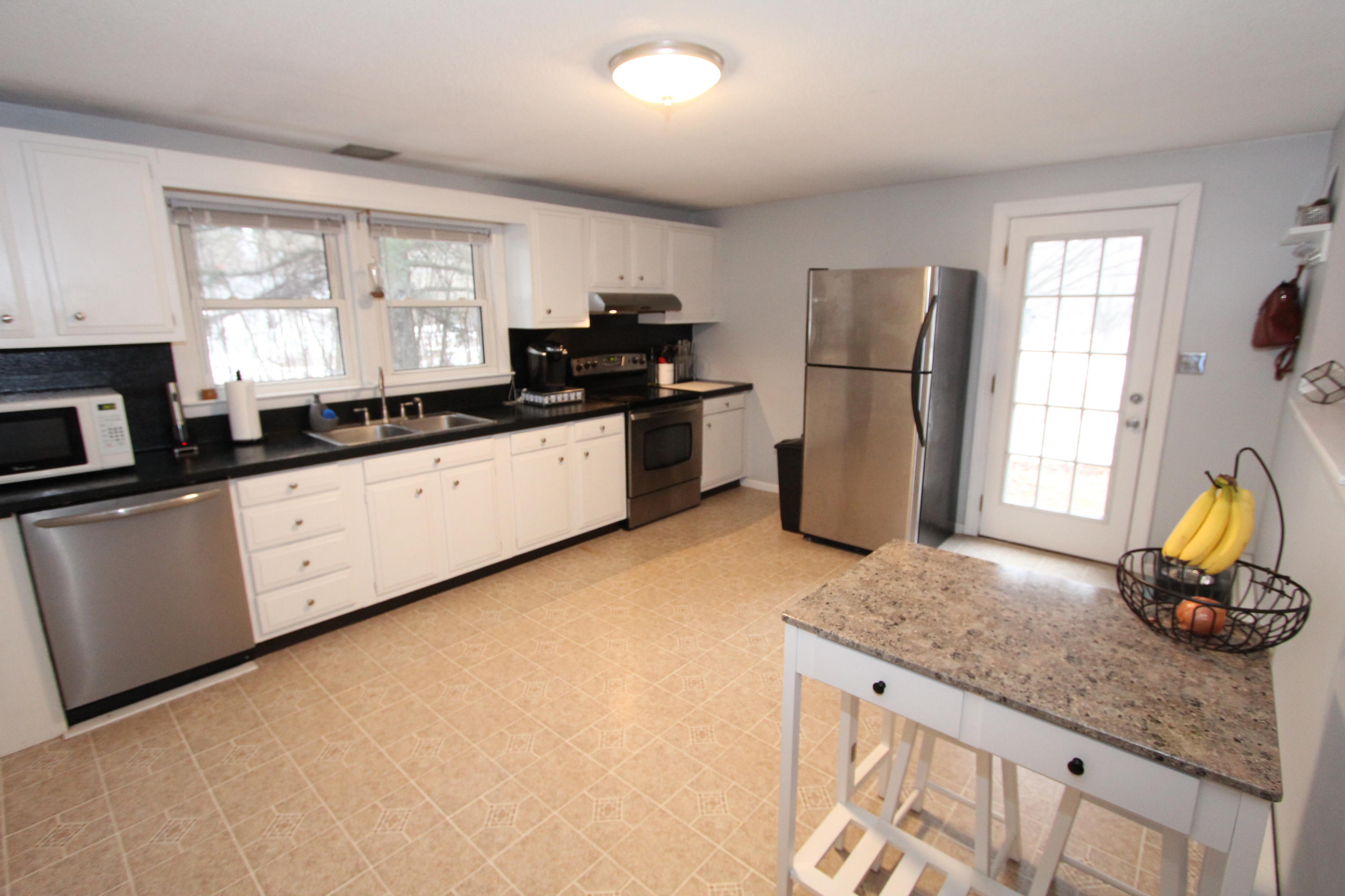 184 Shaker Road Gray, ME 04039 - Photo 6 of 21 Kitchen