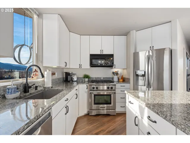 $839,900 | 19 Valley Heights Drive, Enterprise, OR 97828