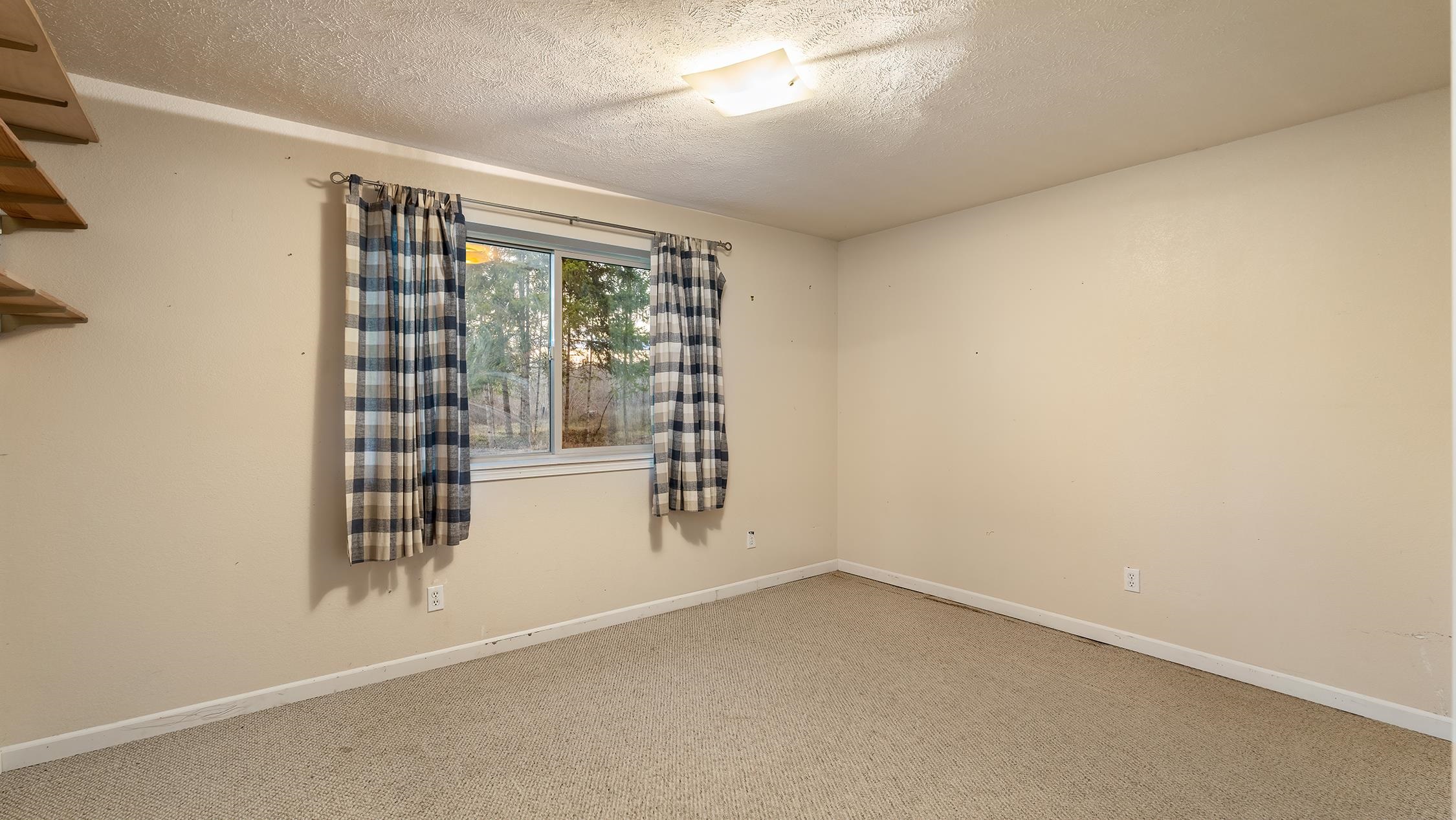 12621 East Blanchard Road Elk, WA 99009 - Photo 25 of 50