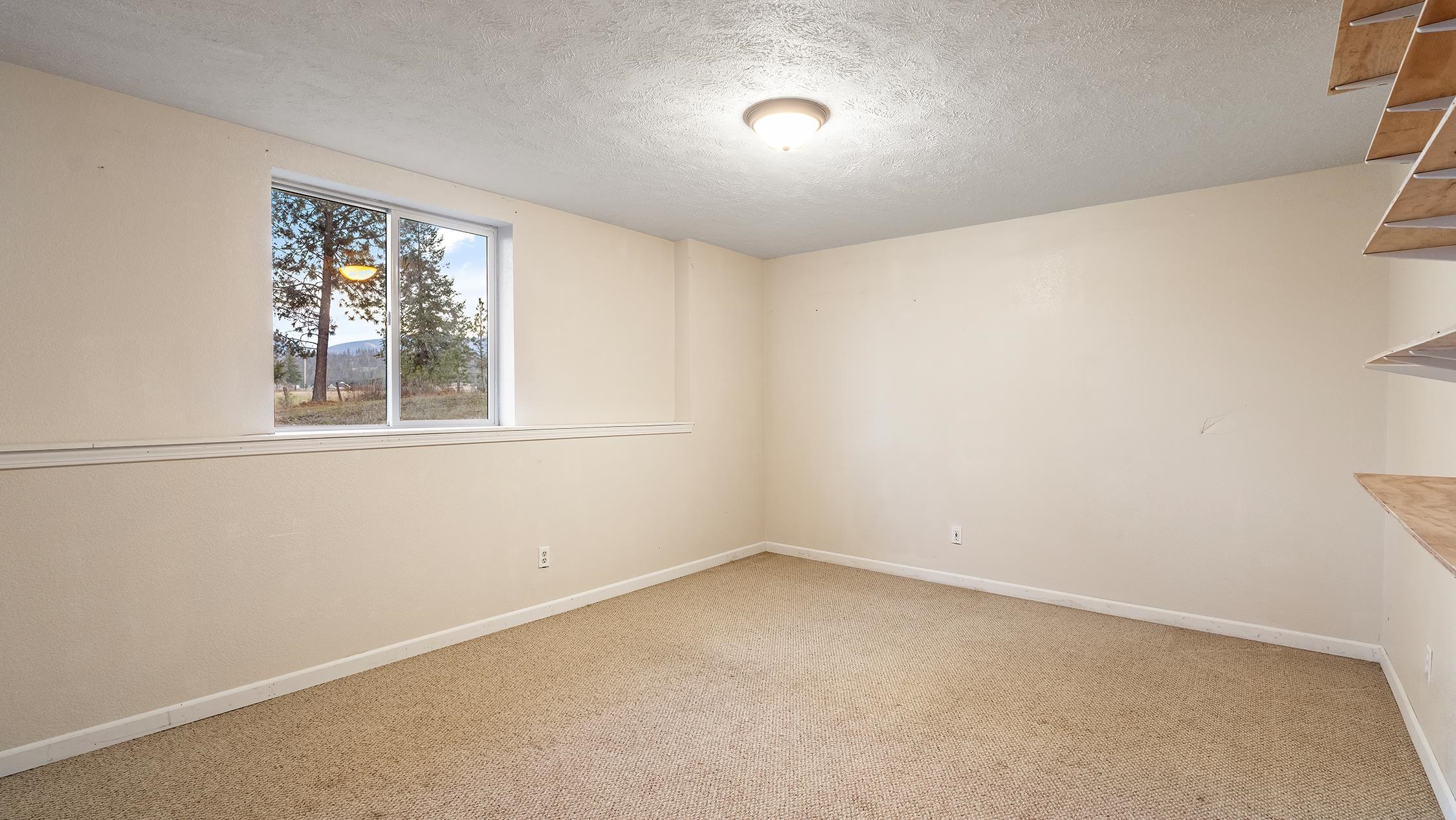 12621 East Blanchard Road Elk, WA 99009 - Photo 28 of 50