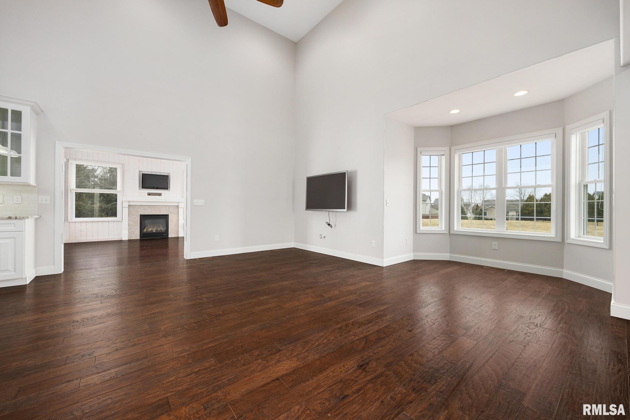 737 Pintail Lane Washington, IL 61571 - Photo 12 of 69