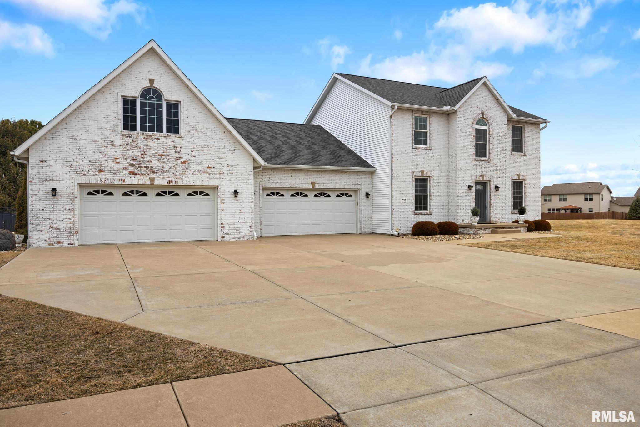 737 Pintail Lane Washington, IL 61571 - Photo 3 of 69