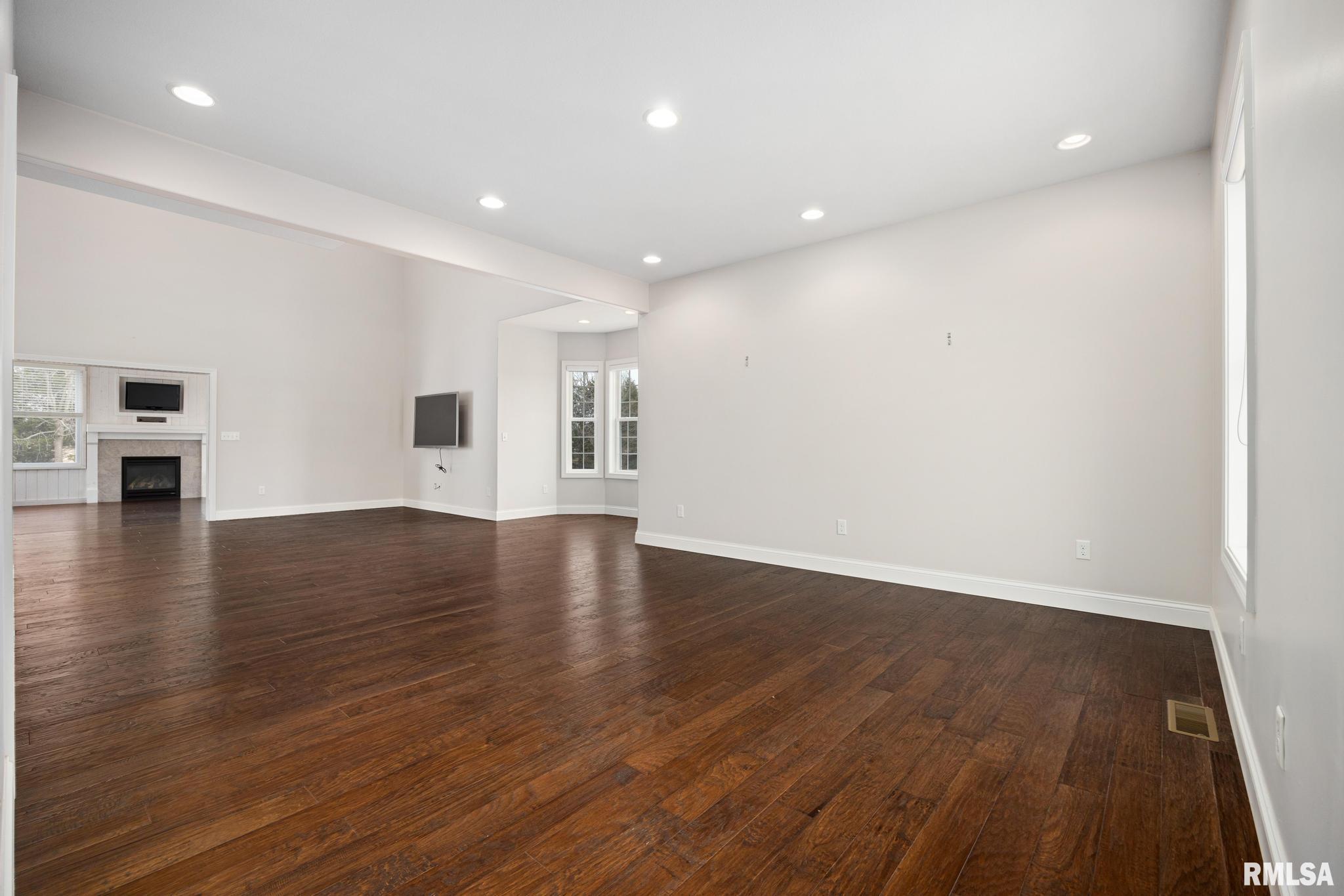 737 Pintail Lane Washington, IL 61571 - Photo 9 of 69