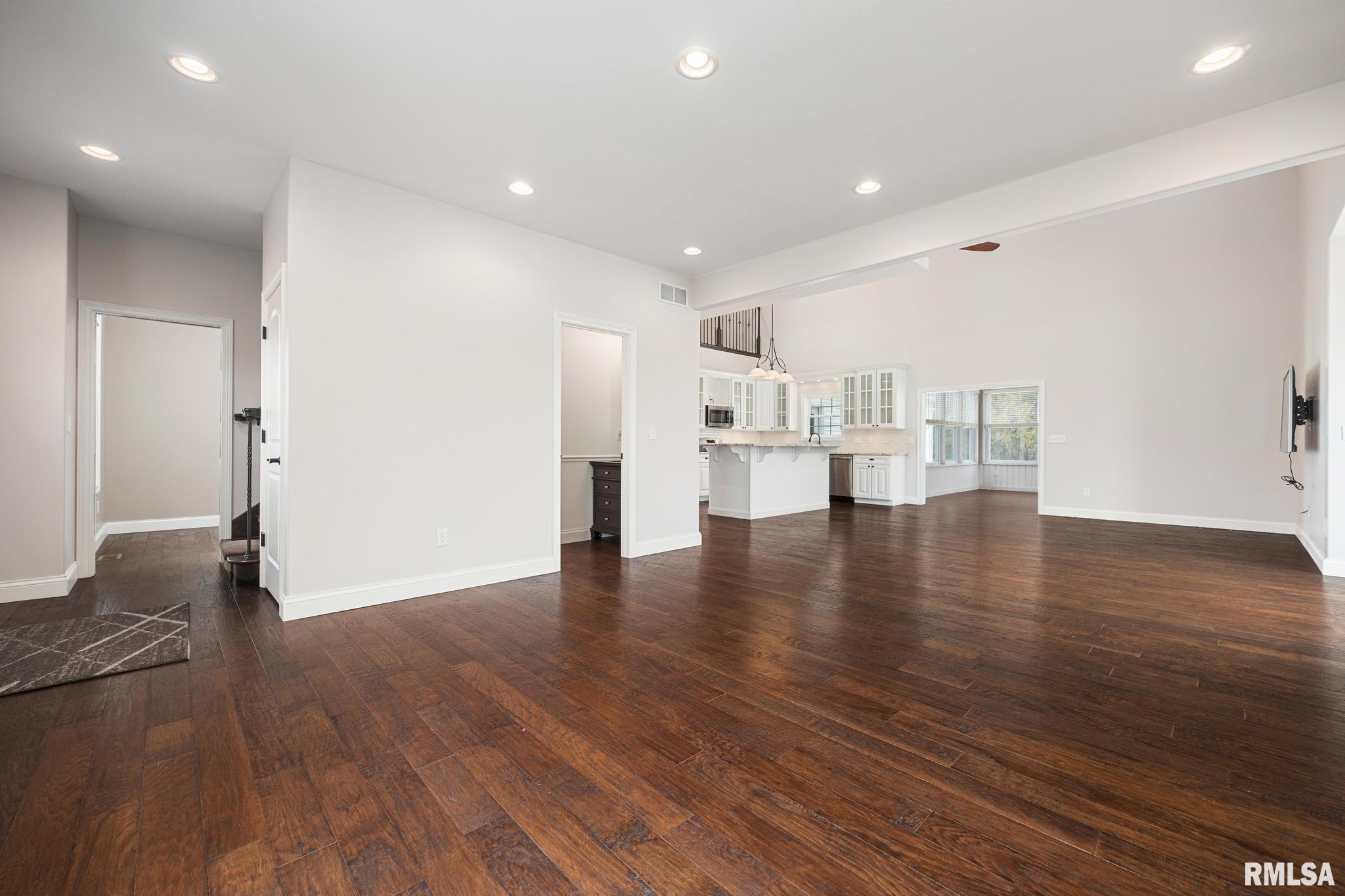 737 Pintail Lane Washington, IL 61571 - Photo 10 of 69